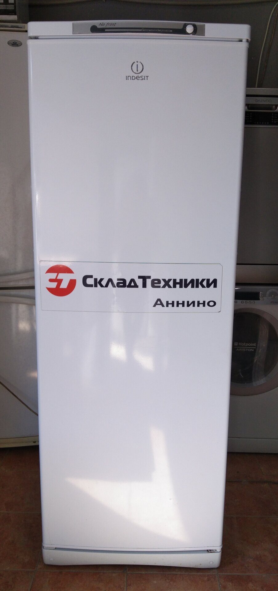 Морозильный шкаф indesit sfr 167 nf с